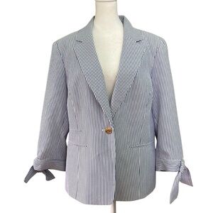 Anne Klein Seersucker Blue and White Striped Blazer Bow Tie Cuff Lined (Size L)
